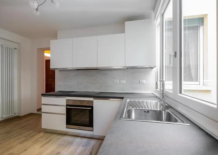 Apartment Centre